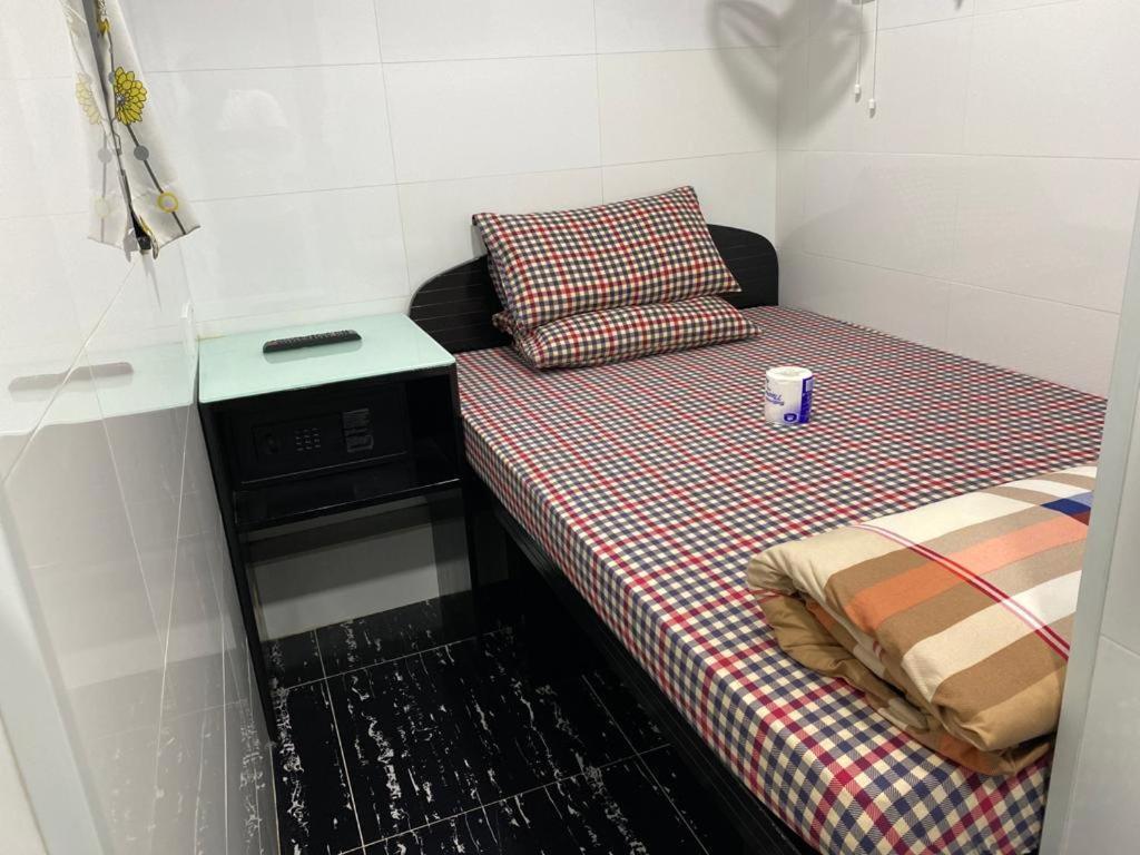 New Day Night Hostel Гонконг Экстерьер фото