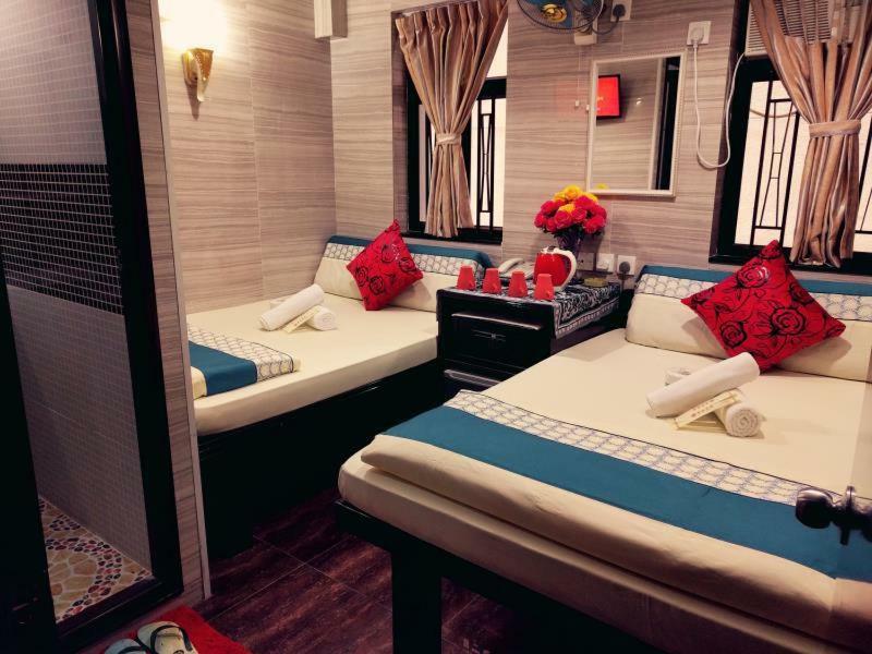 New Day Night Hostel Гонконг Экстерьер фото