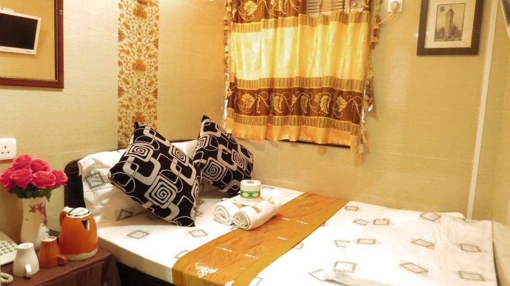 New Day Night Hostel Гонконг Экстерьер фото