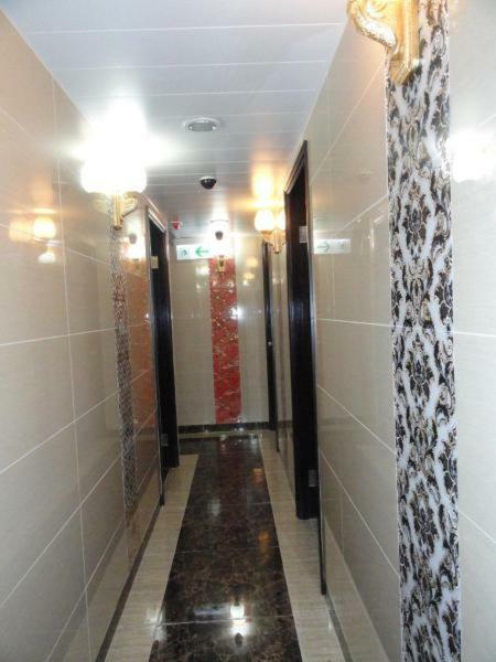 New Day Night Hostel Гонконг Экстерьер фото